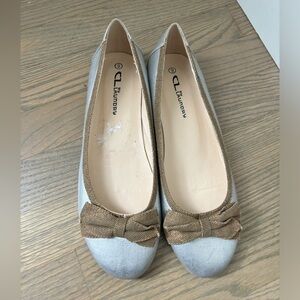 CL Chinese Laundry Silver Bow Ballet Flats Women’s size 9